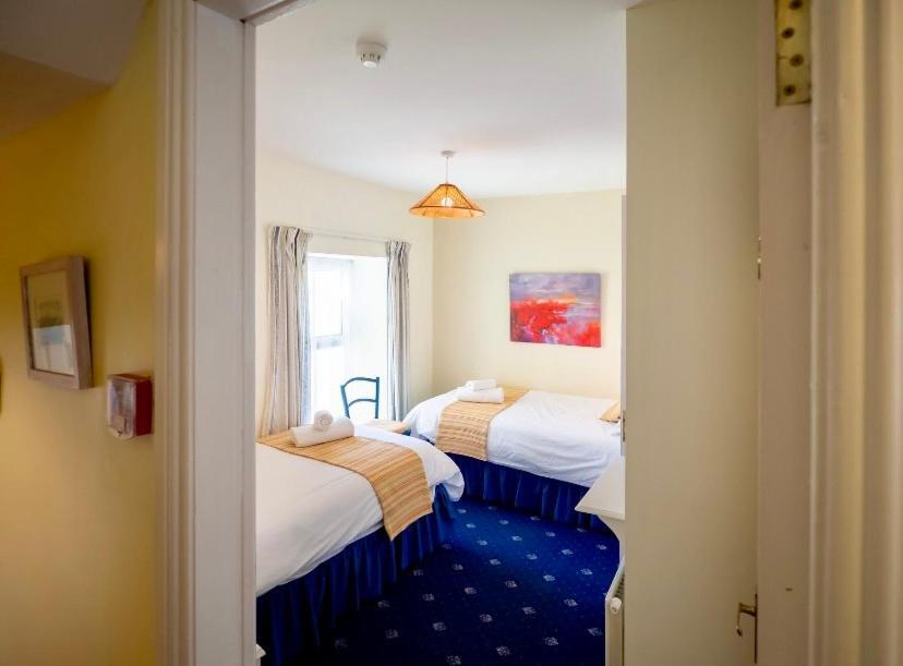 White Heather House Clifden Town Square Экстерьер фото