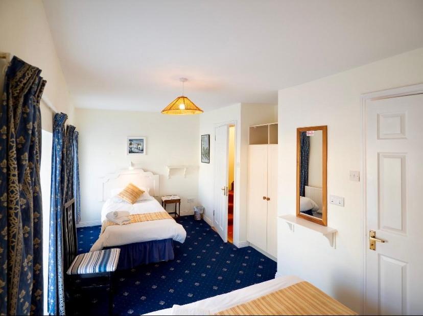 White Heather House Clifden Town Square Экстерьер фото