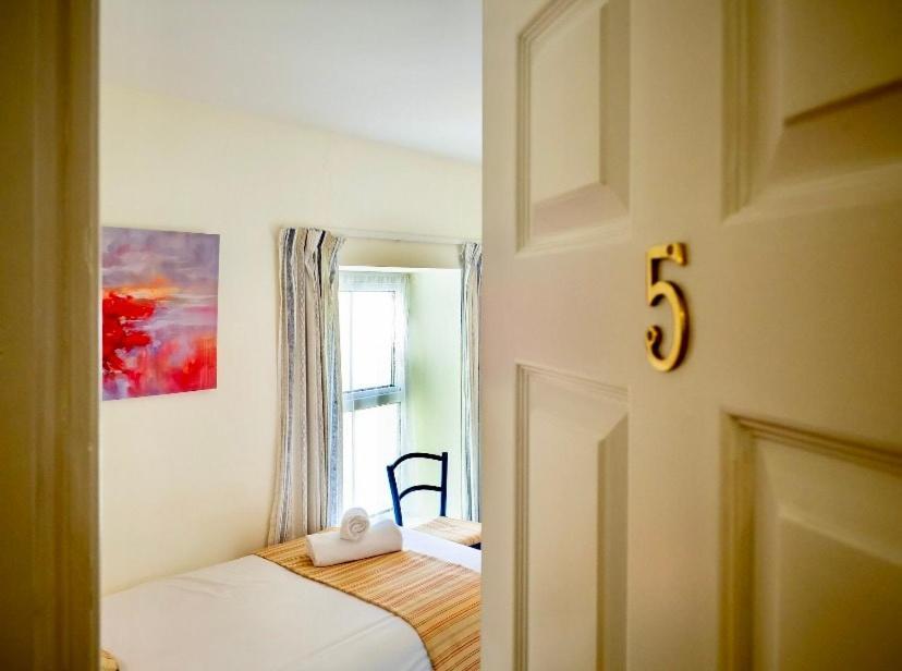 White Heather House Clifden Town Square Экстерьер фото