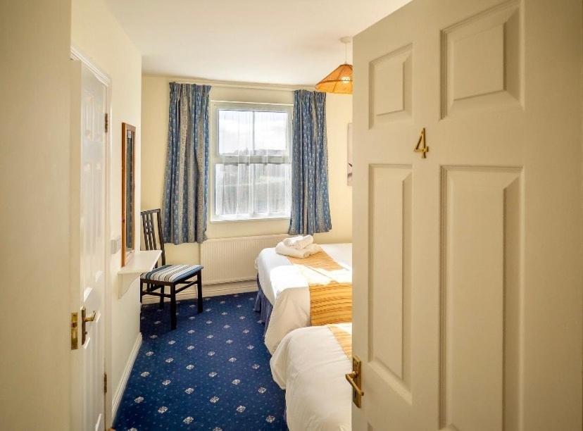 White Heather House Clifden Town Square Экстерьер фото