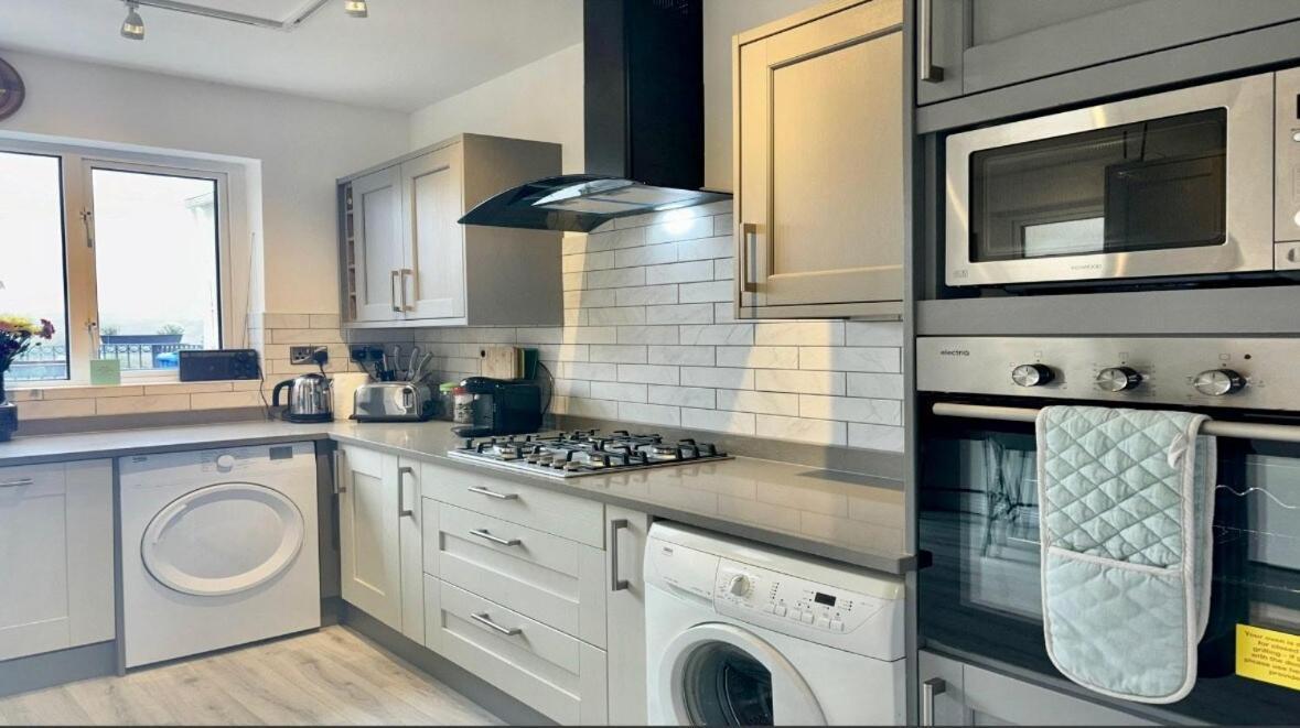 White Heather House Clifden Town Square Экстерьер фото