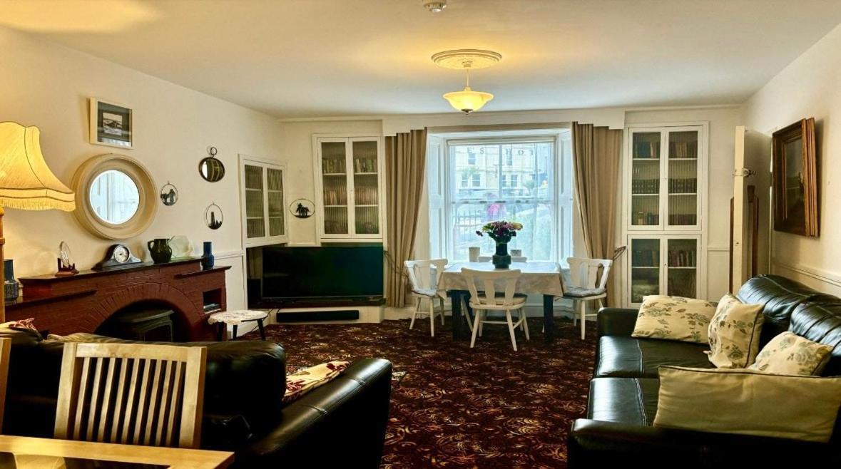 White Heather House Clifden Town Square Экстерьер фото