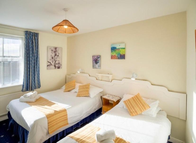 White Heather House Clifden Town Square Экстерьер фото