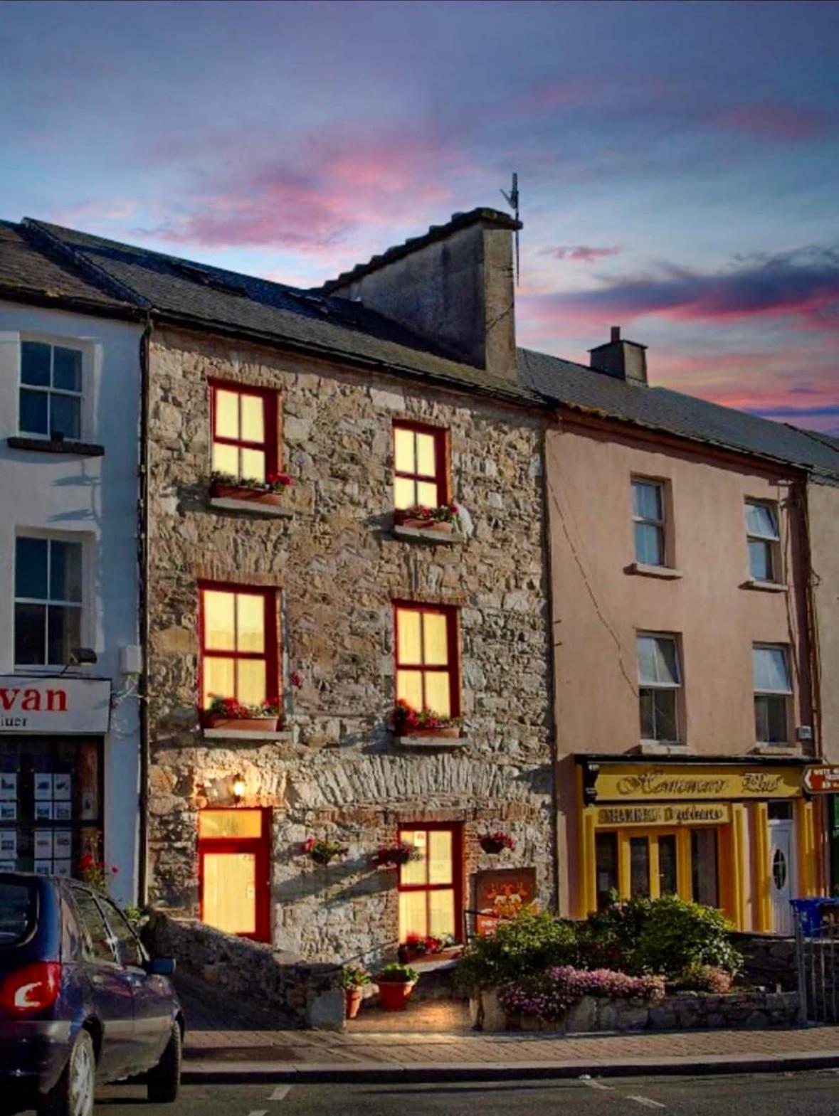 White Heather House Clifden Town Square Экстерьер фото